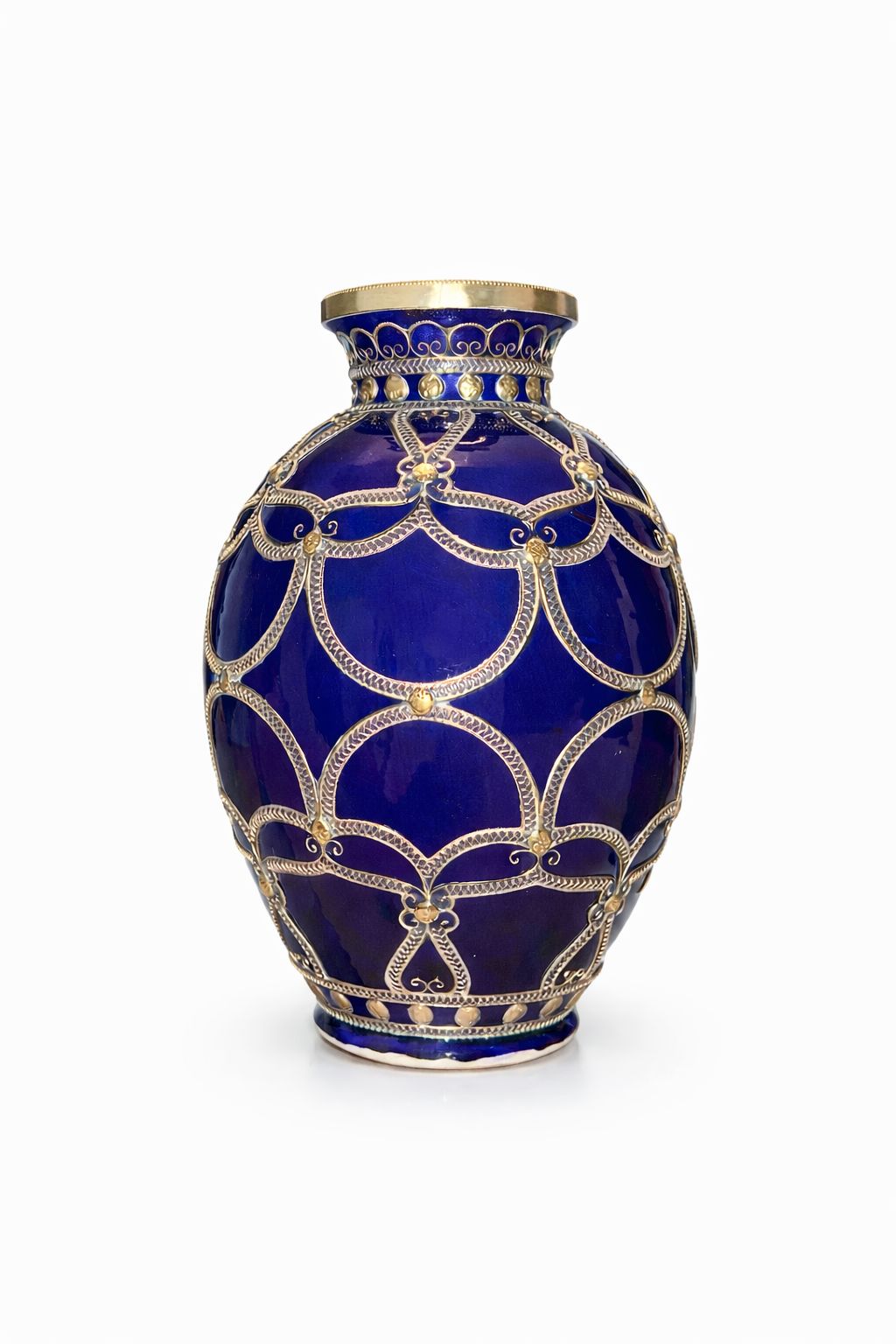 Vase décoratif traditionnel en poterie avec fil métallique fait main